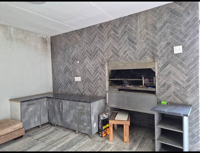 3 BEDROOM HOUSE TO LET IN BRENTHURST